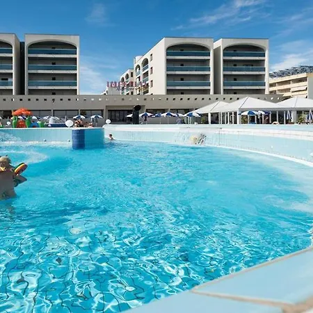 Imperial Ξενοδοχείο 4*