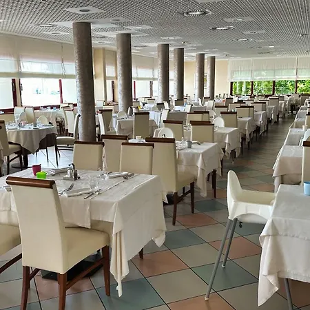 Imperial ホテル 4*