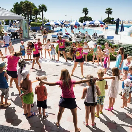 Imperial 4*